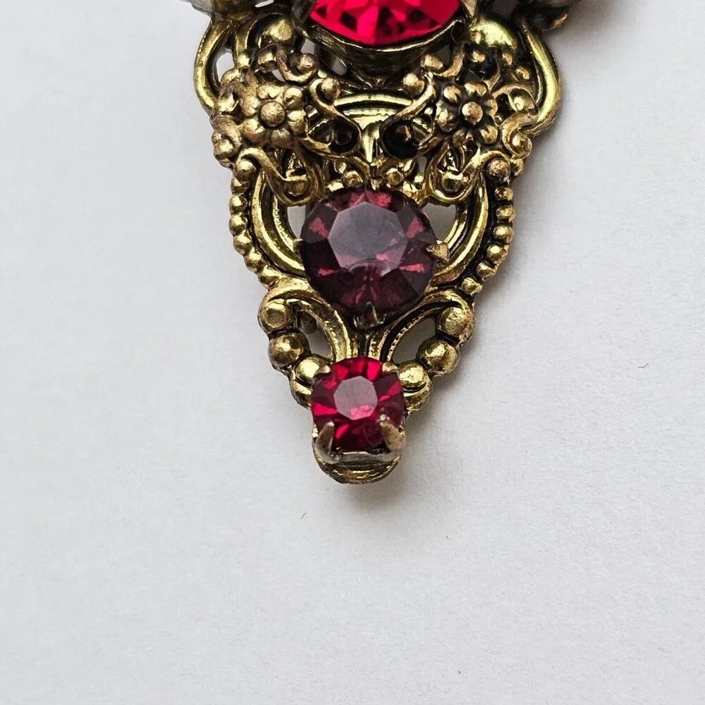 Vtg Red Rhinestone Filigree Brooch Victorian Revival Romance Old‎ Hollywood Glam